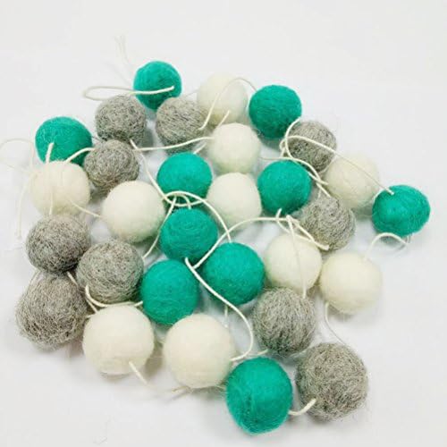 Decorações de parede de amosfun para sala de estar 2m 30 bolas de lã Felta Ball Pom Poms Garlands Strings para a