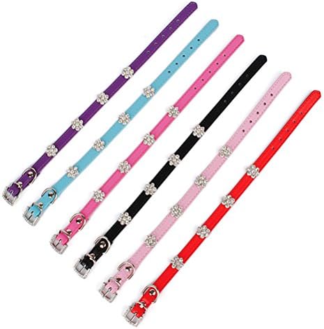 AOLOVE Fashion Rhinestones Diamante Flower Ajustável Colares de estimação de couro PU para gatos cachorros pequenos cachorros