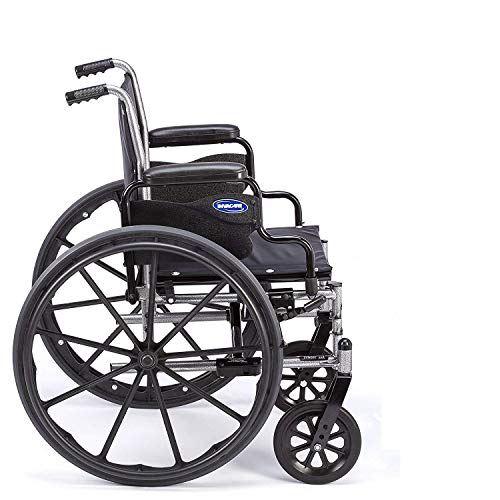 Cadeira de rodas SX5 Invacare Tracer com braços de mesa de volta, largura do assento de 20 e apoios de pés da Economia
