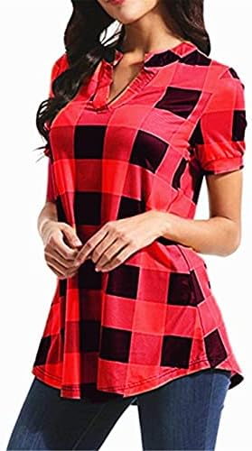 Andongnywell Tops xadrez casual para mulheres camiseta casual blusa estampada de manga curta Camiseta irregular de decote