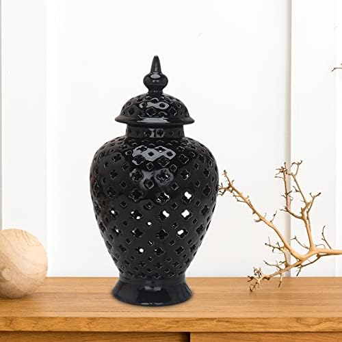 Hollow out decorativo Cerâmico Ginger Jar Jar Propriedade floral Vaso de flor de luxo com tampa para sala de estar de estante de escritório