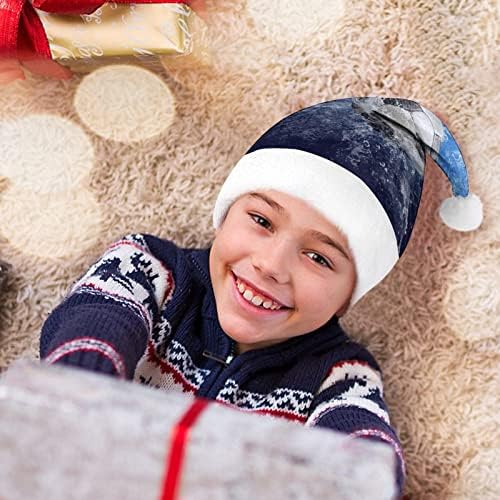 A água gira em torno do chapéu de Natal de futebol, chapéu de chapéu de Papai Noel, decorações engraçadas de natal