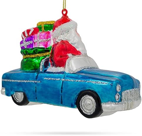 Papai Noel em um carro conversível cheio de presentes Ornamento de Natal de vidro 3,6 polegadas