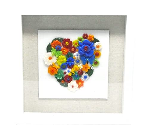 Caixa de sombras brancas com flores e insetos de vidro fusados ​​em forma de coração, quadrado de 9 7/8 de 7/8