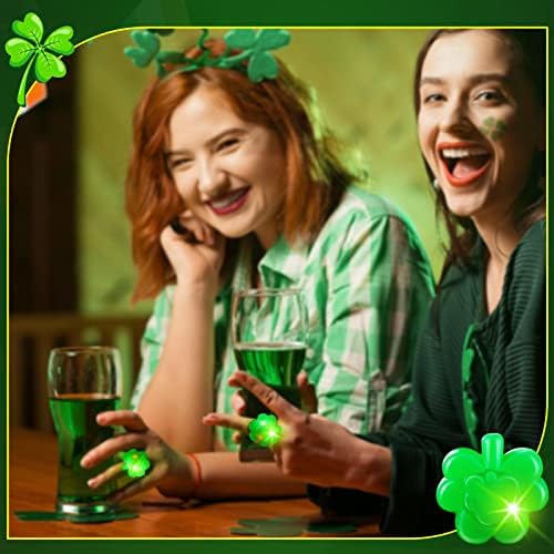 100 pacote de pacote St. Patricks LED LED Light Up Ring Green Shamrocks Anéis de dedos piscando para crianças Adult St. Patricks Party Accessories Favors Supplies